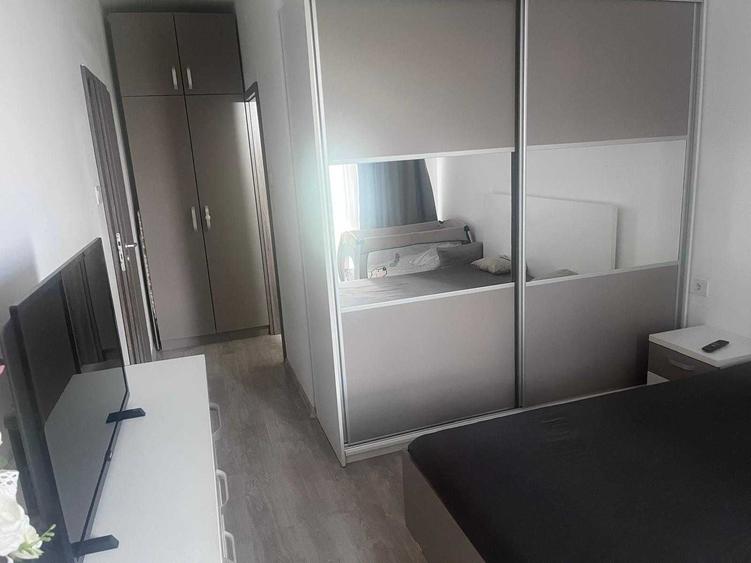 Apartament cu 3 camere decomandat în Sântandrei