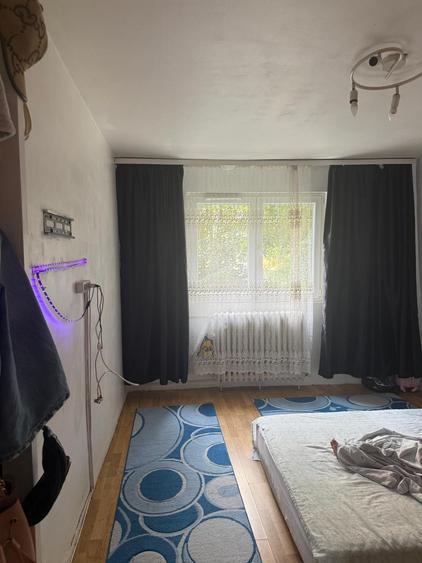 Apartament cu 4 camere în Colentina