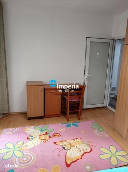 Apartament cu 3 camere decomandat în Gară