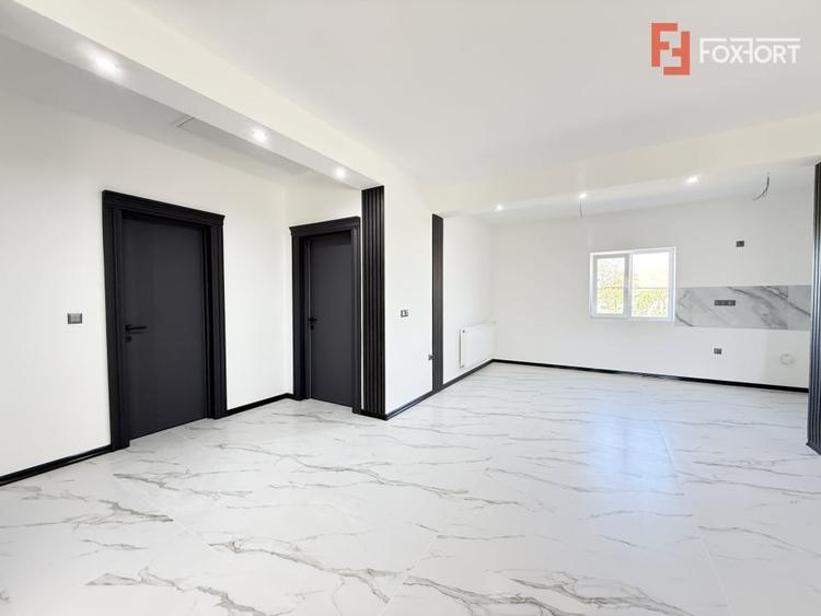 Duplex cu 3 camere cu Canalizare în Beregsău Mare
