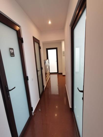 Apartament cu 3 camere decomandat, mobilat în Casa de Cultură