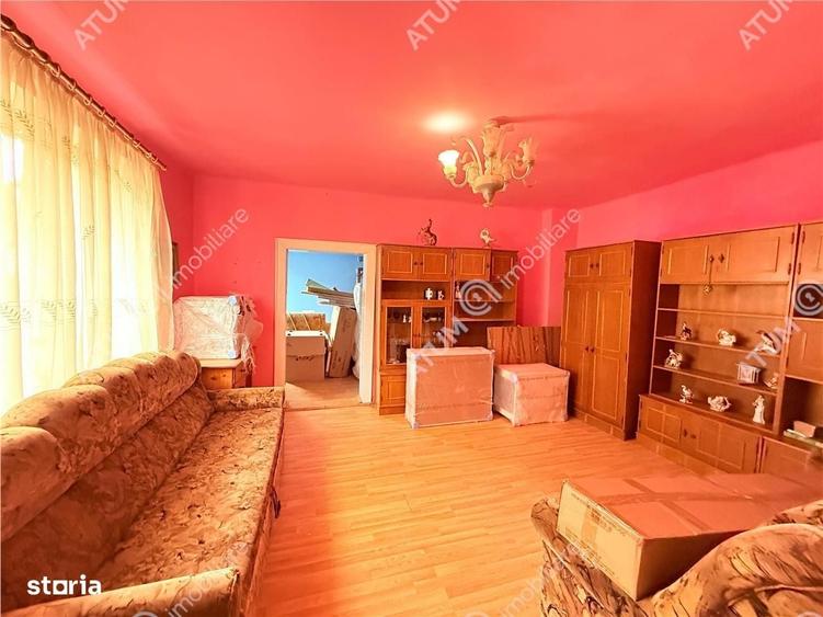 Casă cu 3 camere în Lazaret