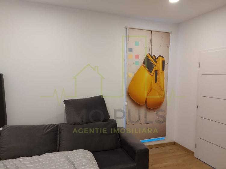 Apartament pe 3 nivele. Terasa 30 mp. 2 Balcoane. 2 Bai. Gradina - 12