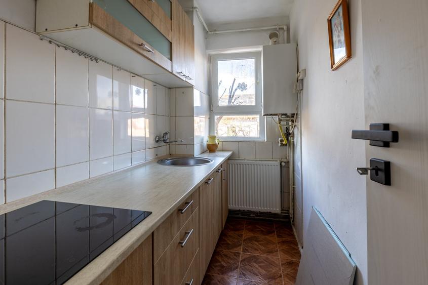 Apartament 2 camere, etaj 1/4, Florilor, zona de case - 4