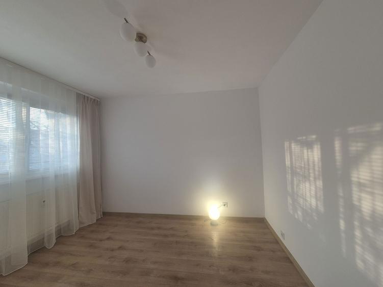 Apartament 2 camere decomandat, etaj 3/4, 49 mp, langa metrou Drumul Taberei, bloc tip P - 8