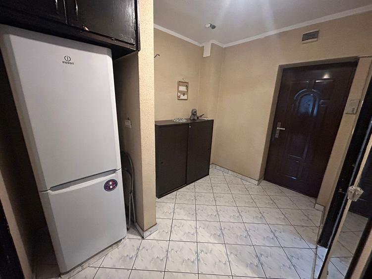 Titan Costin Georgian Garsoniera 37 Mp Bloc 1987 Reabilitat 3 Min Metrou - 8