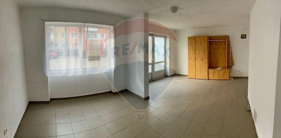 Spatiu comercial de 40.04mp de vanzare in zona Vest - 1