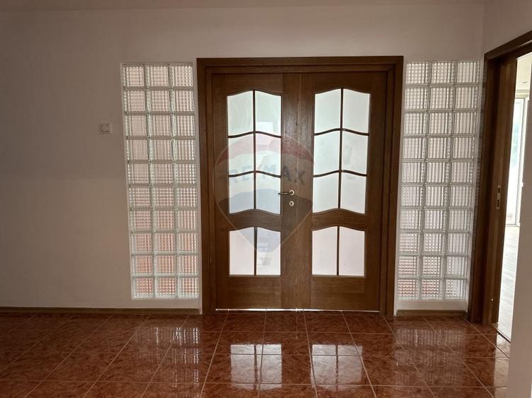 Apartament cu 4 camere de vânzare în zona Calea Romanului - 4
