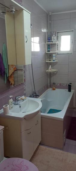 Apartament cu 2 camere decomandat, , zona Nicolina - 4
