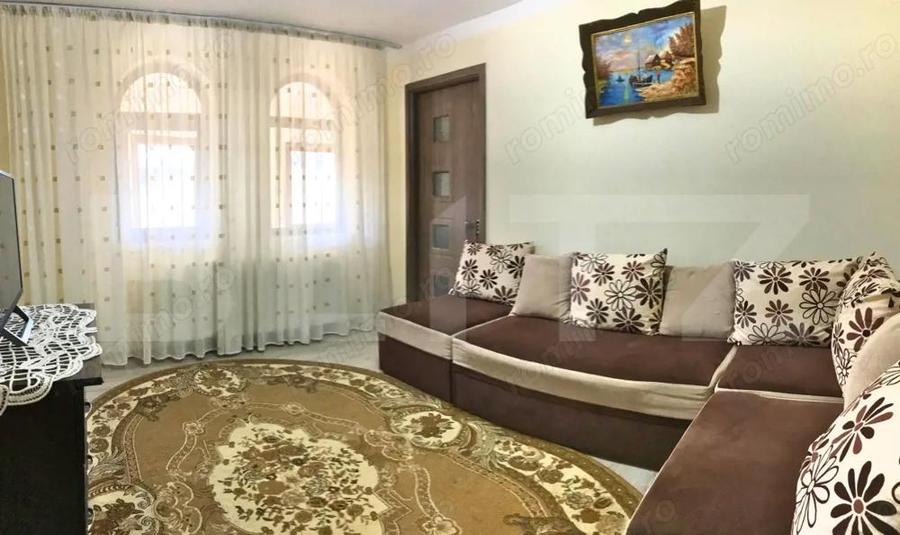 Casa Spa?ioasa cu 1.250 mp Teren, Mobilata ?i Utilata Aproape de Munte - 9