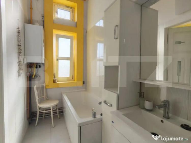 Cladire istorica, apartament 2 dormitoare, decomandat, zona - 1