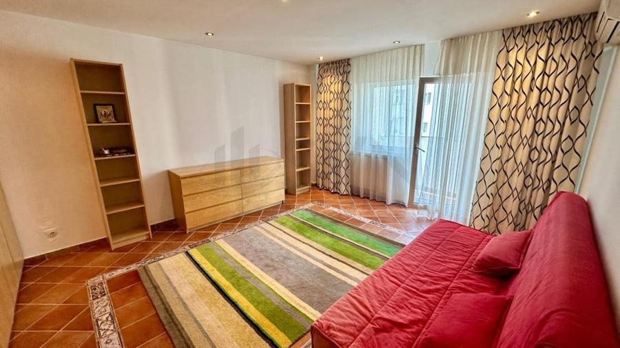 Apartament cu 2 camere decomandat în Decebal