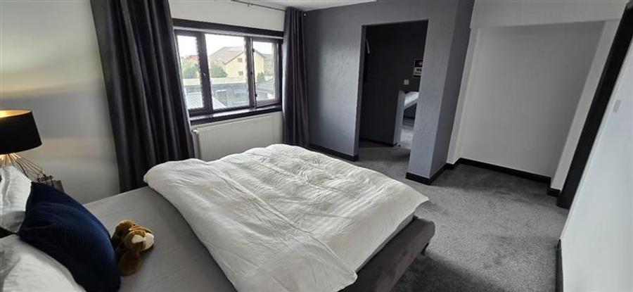 Casă individuală cu 8 camere cu Piscina în Poșta Câlnău