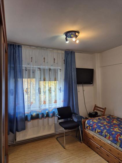 Inchiriez apartament 3 camere - 3
