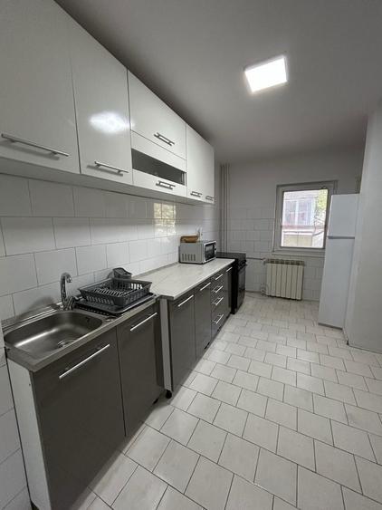 Apartament cu 4 camere de inchiriat - 4