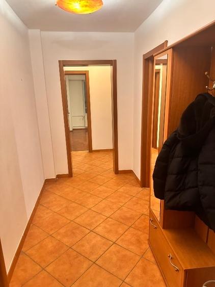 Inchiriere apartament 4 camere, aproape de metrou - 7