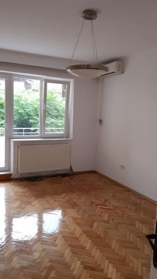 Inchiriere vila etajele 1+2+M Cotroceni metrou spital Eroilor imobil 2002 - 4