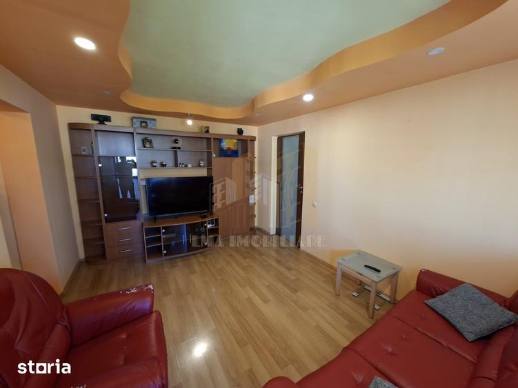 Apartament cu 2 camere semidecomandat în Florilor