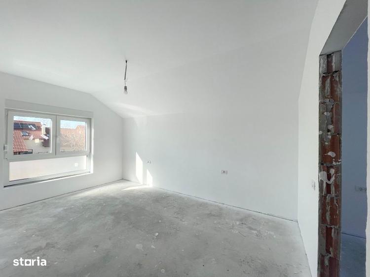 Duplex 4 camere despartit prin scara Central Mosnita Veche - 10