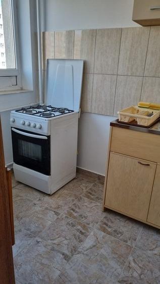 Dristor , 1 minut metrou - 8