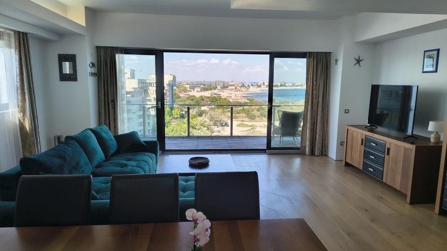 Apartament cu 2 camere decomandat în Palazu Mare