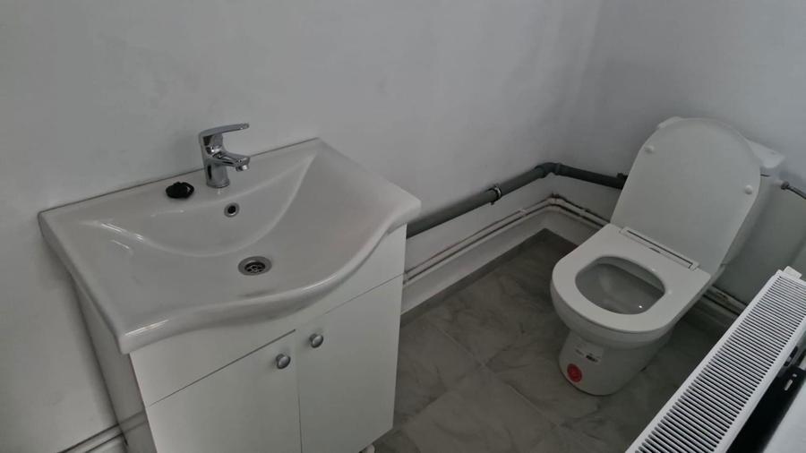 Casa zona centru Pucioasa de vanzare .Ocazie !!! - 8