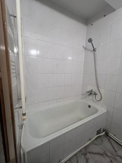 Inchiriez apartament 2camere decomandat - 1