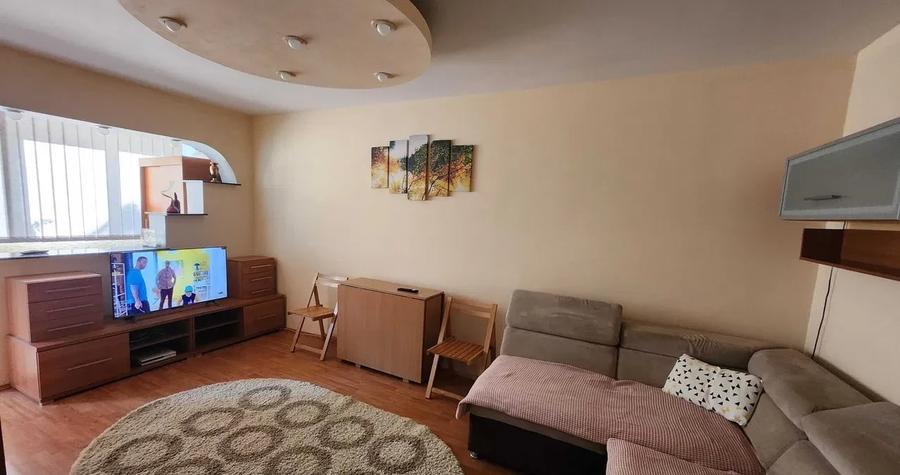 Apartament cu 3 camere decomandat, mobilat în Dristor