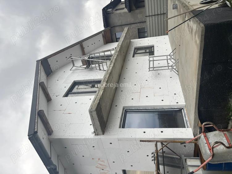 Vand casa cartier Livada in