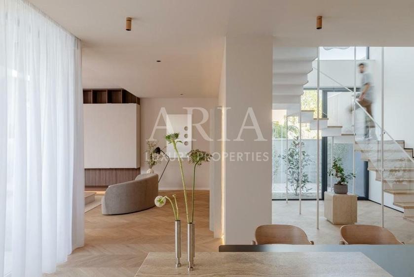 REZIDENȚĂ CONTEMPORANĂ CU DESIGN ICONIC | POZE REALE | - 9