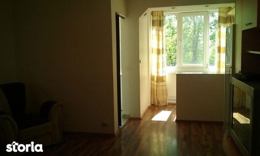 Proprietar Garsoniera - 1