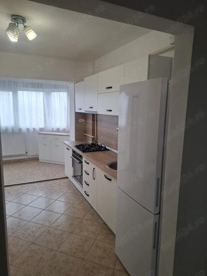 Inchiriez apartament 2 camere decomandate Careiului - 2