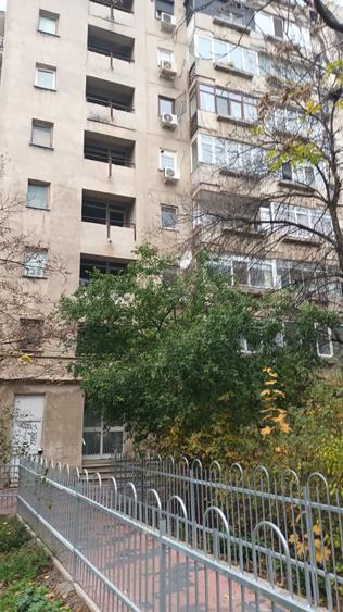 Vanzare garsoniera Anastasie Panu, libera, parter, blocul in planul 2 - 4