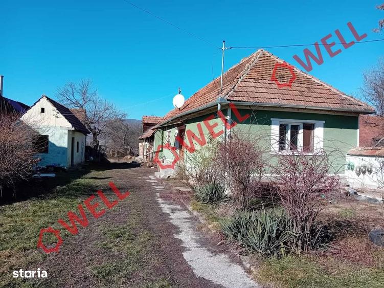 De vanzare casa familiala in loc Aita Mare. - 2
