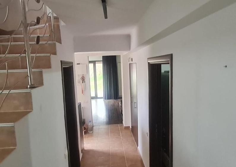 Vila 5 camere in comuna Berceni zona centrala - 9