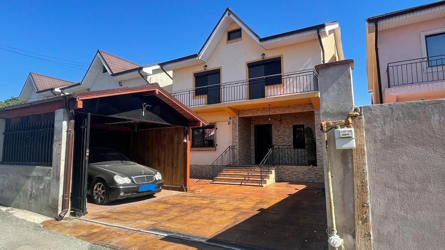 Navodari Vila  P+1+M  Living + 5 camere  86 mp etaj  Construita  in 2011 din bca - 1