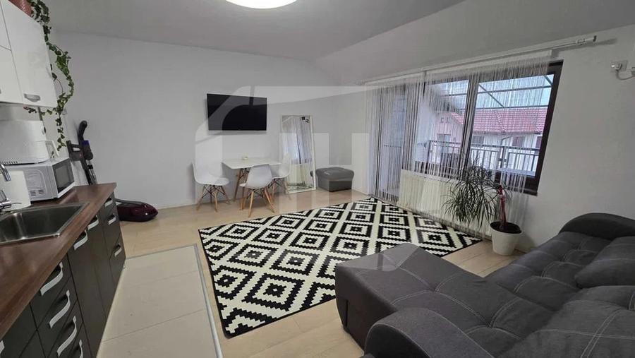 Apartament cu 3 camere semidecomandat, mobilat în Iris