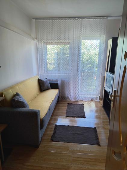 Apartament de vanzare - 4