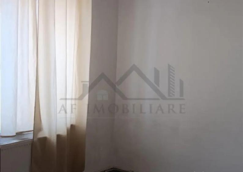 Tatarasi zona Piata Chirila teren 576mp cu casa si anexe (pr - 6