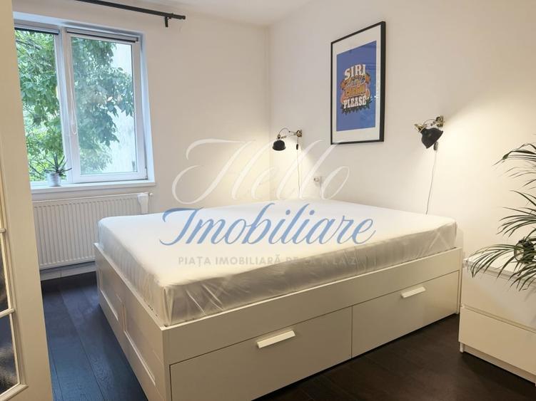 Apartament cu 3 camere semidecomandat în Horea