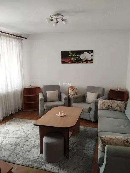 Apartament 3 camere Spitalul Judetean cu balcon spatios Apartament 3 camere Spitalul Judetean cu balcon spatios