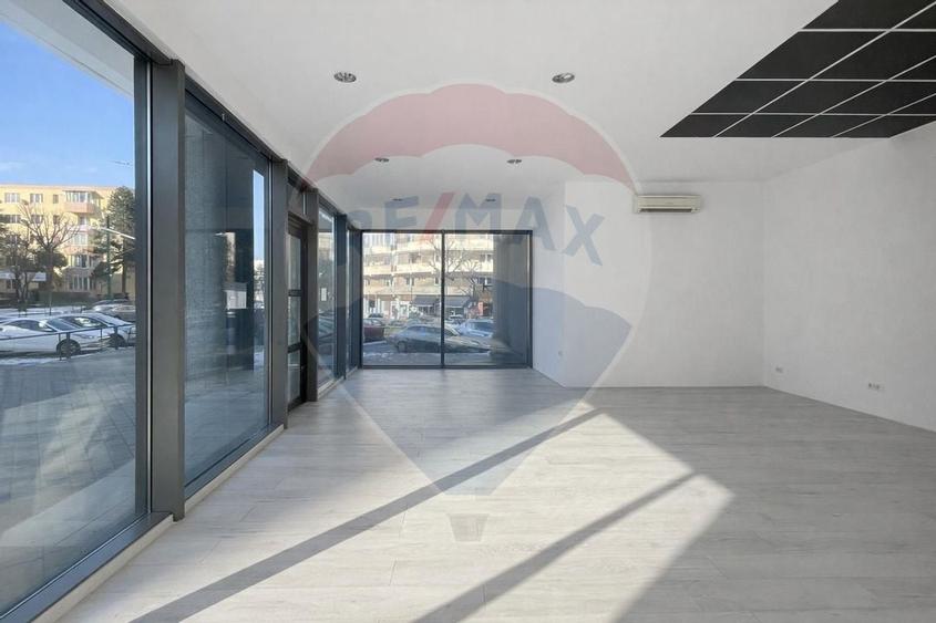 ONIX BRASOV - SPATIU COMERCIAL CU VITRINA DE 20 M - 4