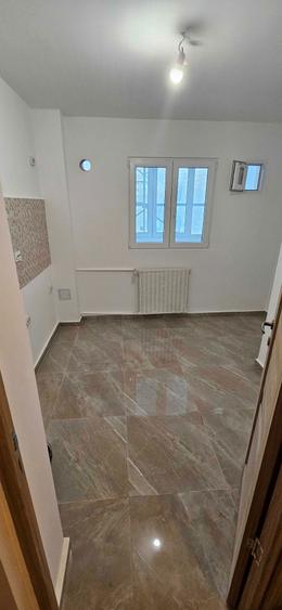 Apartament de vanzare 2 camere decomandat zona Diham Basarabia complet renovat 2026 - 3