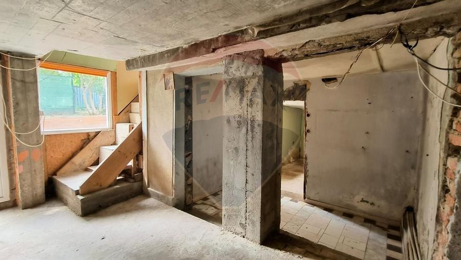 Casă cu teren de vânzare în cartierul Vadul Ungurului - Galați - 18