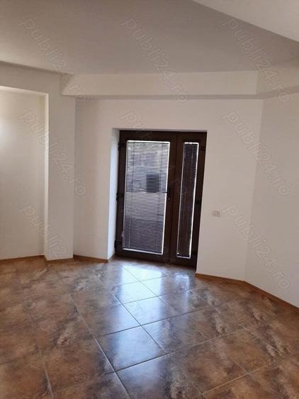 Inchiriez spa?iu birou - 8