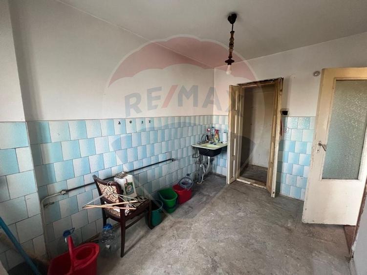 Apartament cu 4 camere de vanzare in zona Central - 11