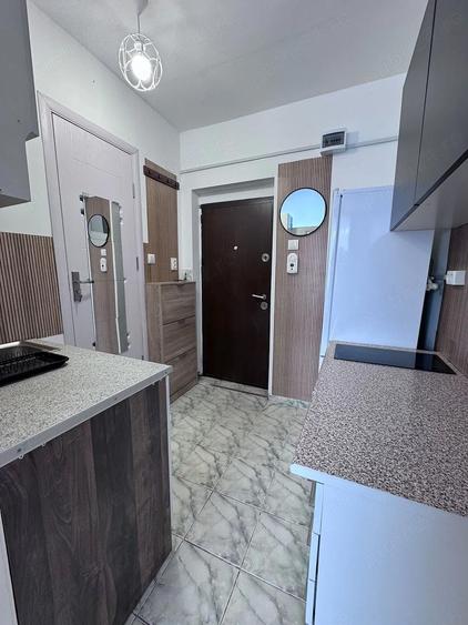 Prima inchiriere Garsoniera noua Carpa?ilor, Metrom, boxa,vedere Tampa - 3