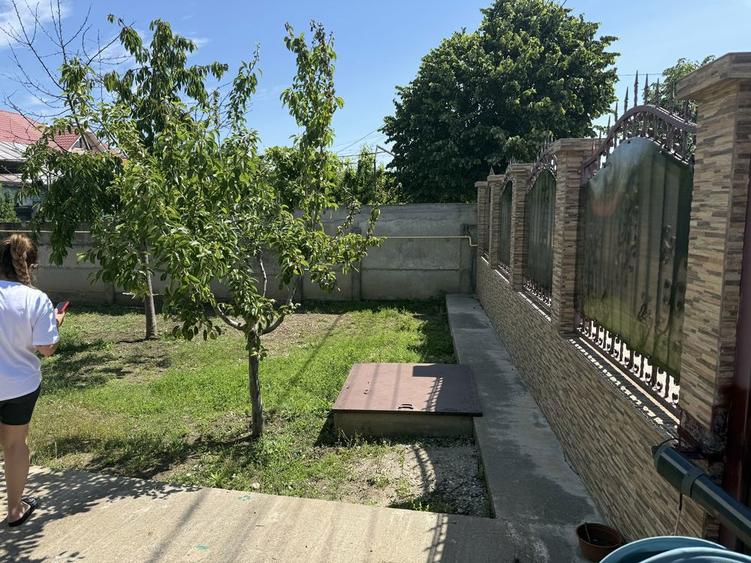 CASA DE VANZARE !!! Aleea Teilor nr 15 - 2