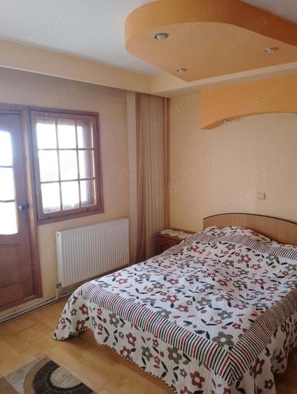 Inchiriez apartament trei camere decomandat, Bd 1Decembrie 1918,et.4 7 - 1