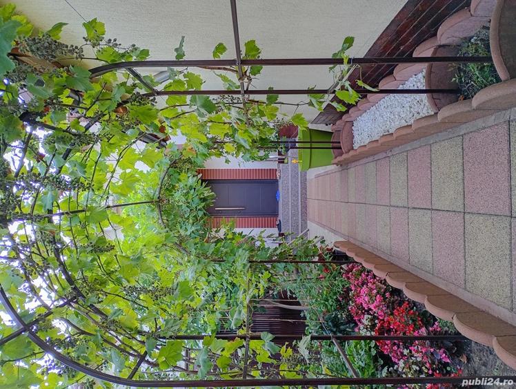 Vand casa 2 km de Targovi?te mobilata - 1